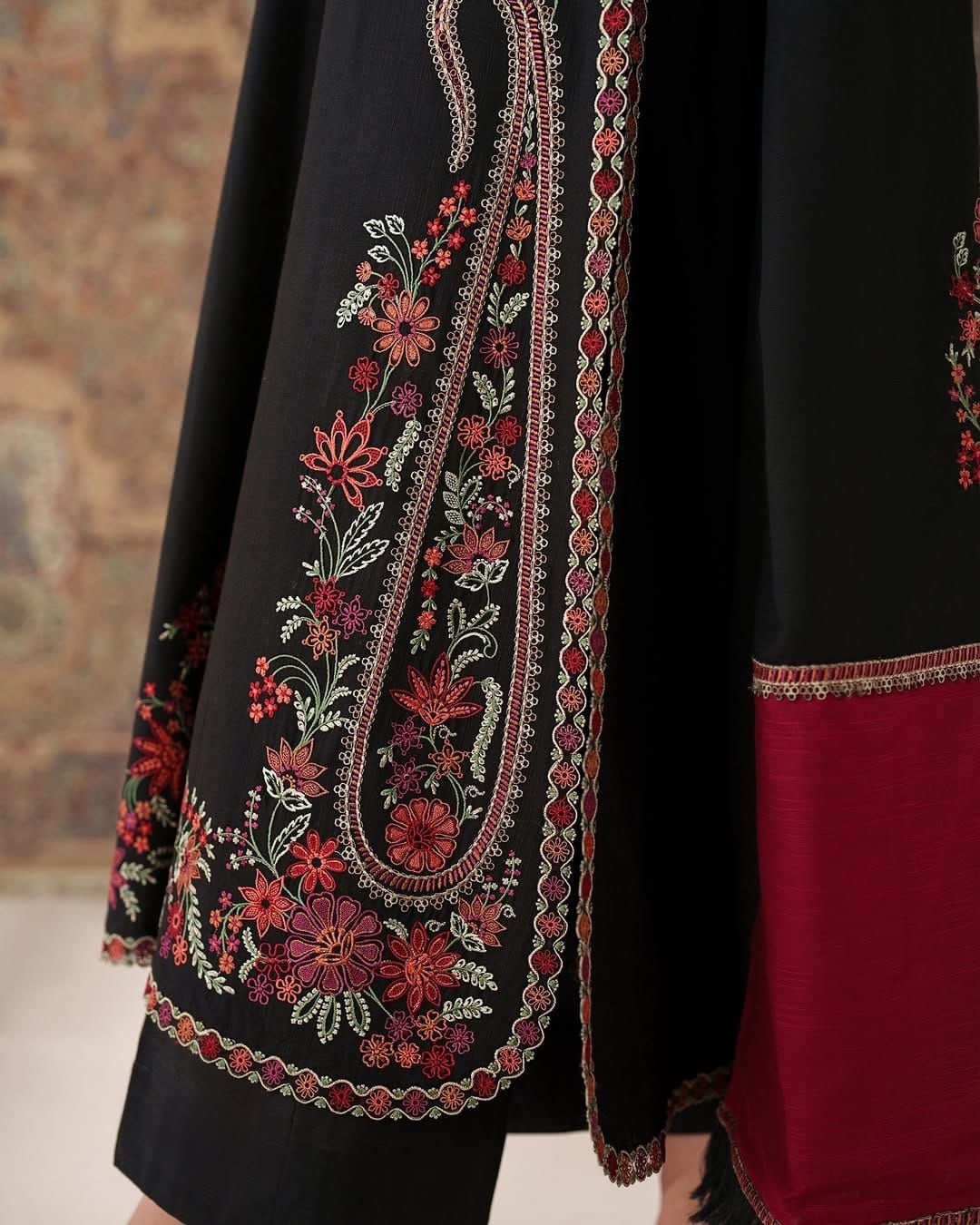 BAROQUE   NEW ARRIVAL'S SUMMER LAWN