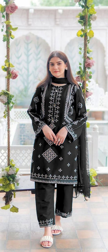 URGE NEW ARRIVAL'S SUMMER LAWN